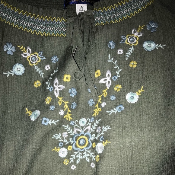 Army green blouse shirt - Picture 6 of 6